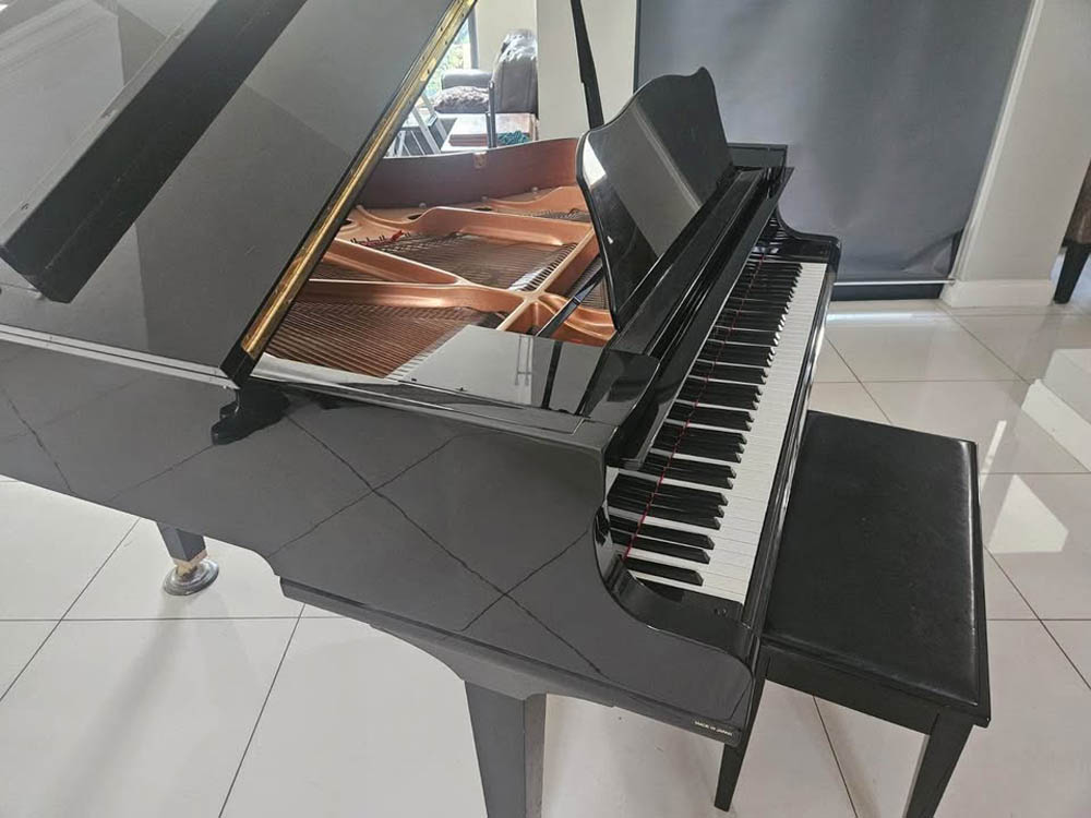 Yamaha GC1 Grand Piano #6165980